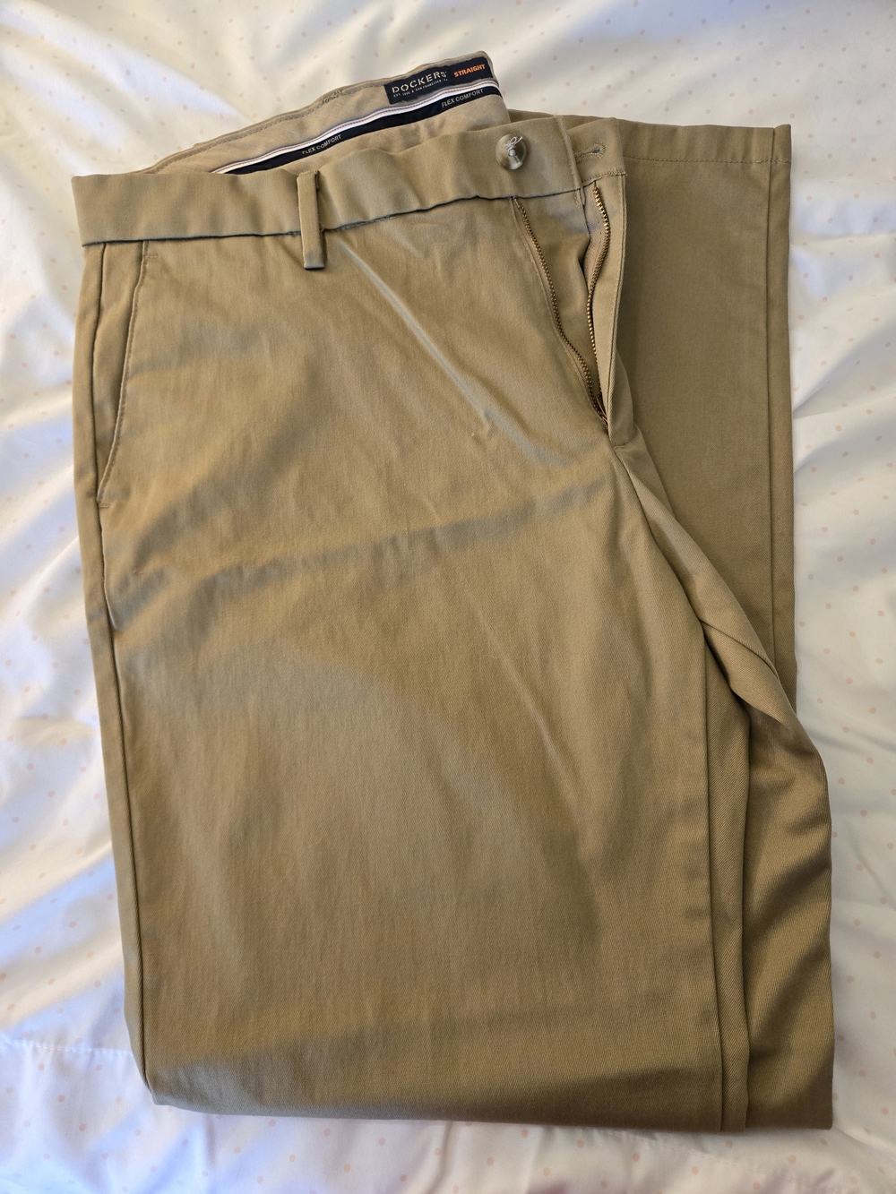 Dockers Men's Khaki Classic Fit Pants